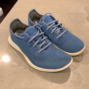 Retired color blue Allbirds tree runners